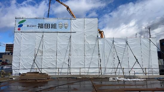 囲いの中でコンクリート打設②