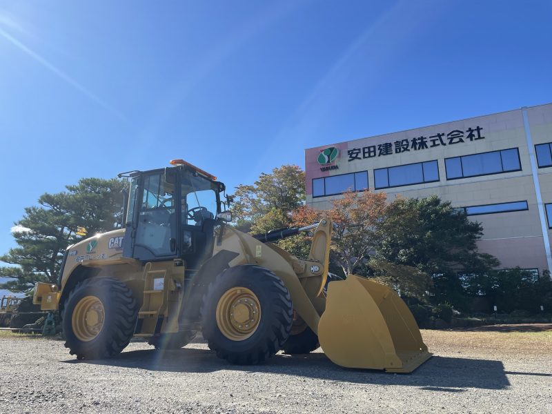 クレーンバージョンはありますが、ホイルローダーバージョンです。