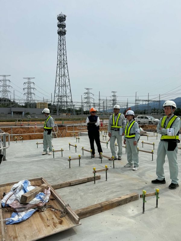広大な土地の建設現場は迫力が違います。
随所に繊細な作業がありそれを発見するのも勉強になります。